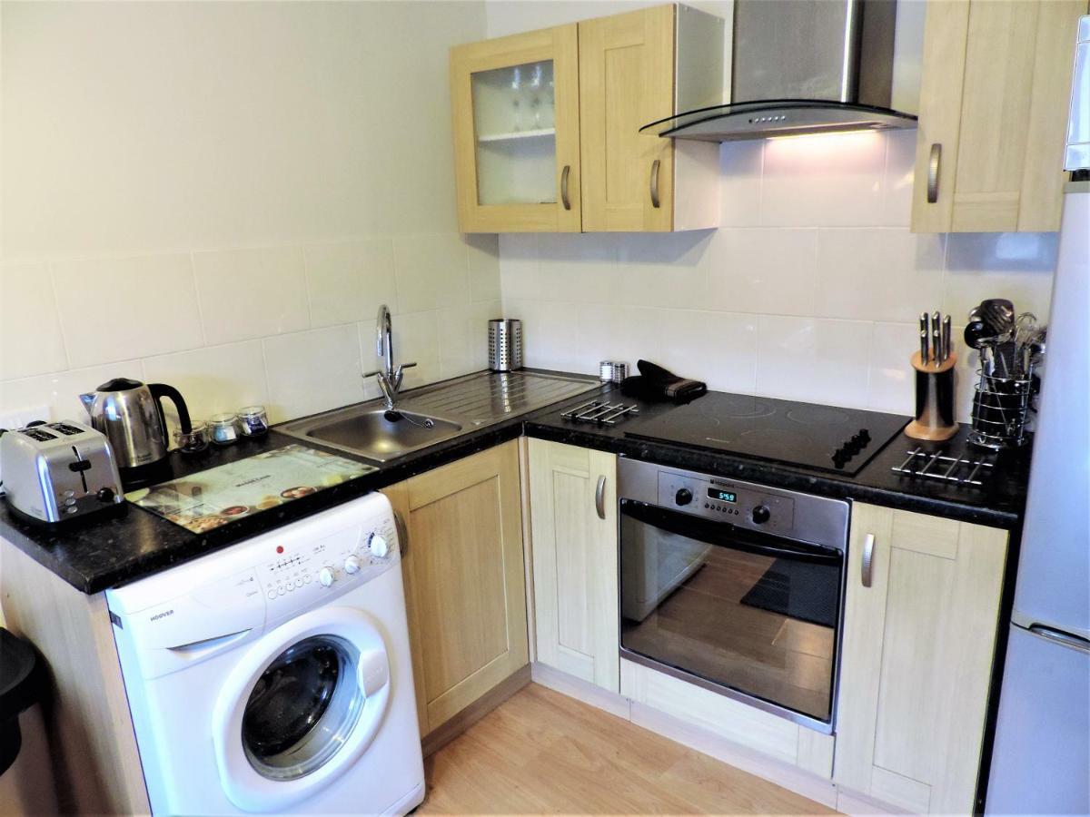 1 Bed Bagshot Pennyhill Accommodation Екстериор снимка