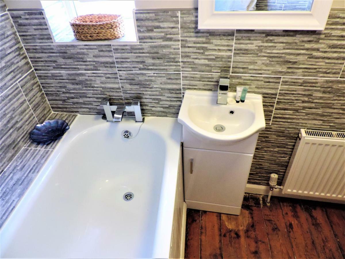 1 Bed Bagshot Pennyhill Accommodation Екстериор снимка